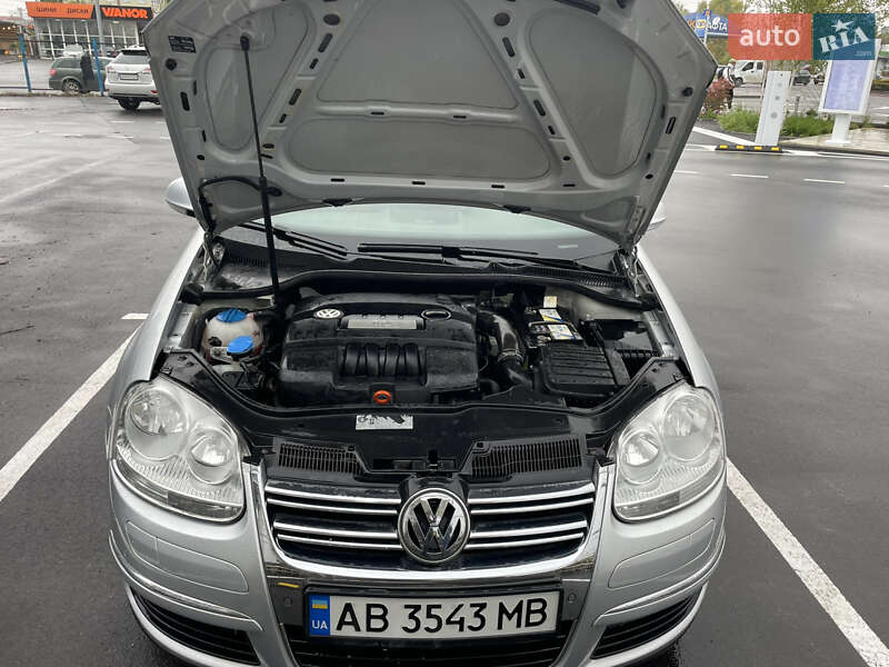 Универсал Volkswagen Golf 2009 в Виннице