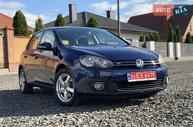Хэтчбек Volkswagen Golf 2010 в Ковеле
