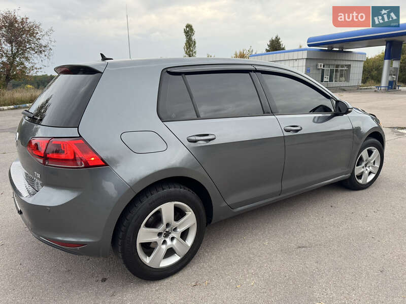 Хэтчбек Volkswagen Golf 2014 в Кролевце