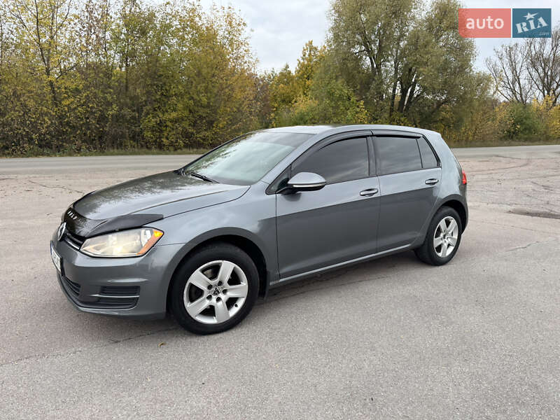 Хэтчбек Volkswagen Golf 2014 в Кролевце