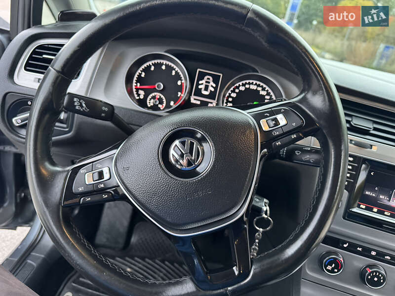 Хэтчбек Volkswagen Golf 2014 в Кролевце