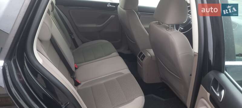 Универсал Volkswagen Golf 2012 в Луцке