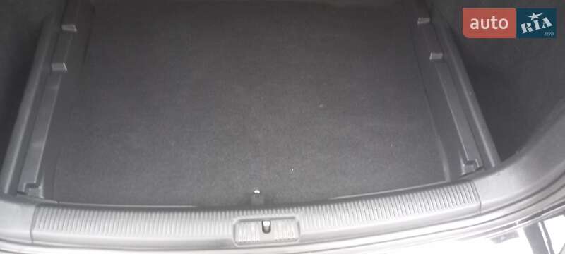 Универсал Volkswagen Golf 2012 в Луцке