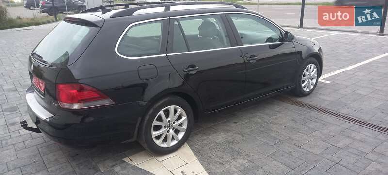 Универсал Volkswagen Golf 2012 в Луцке