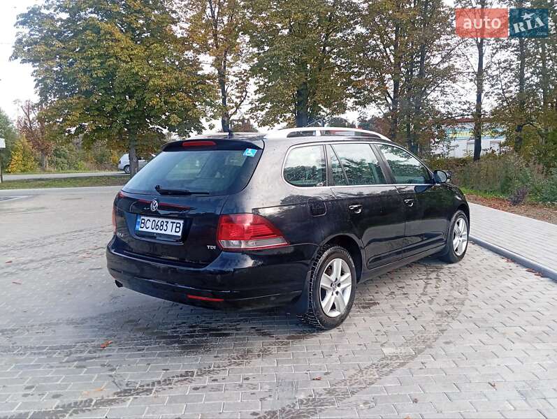 Универсал Volkswagen Golf 2010 в Стрые