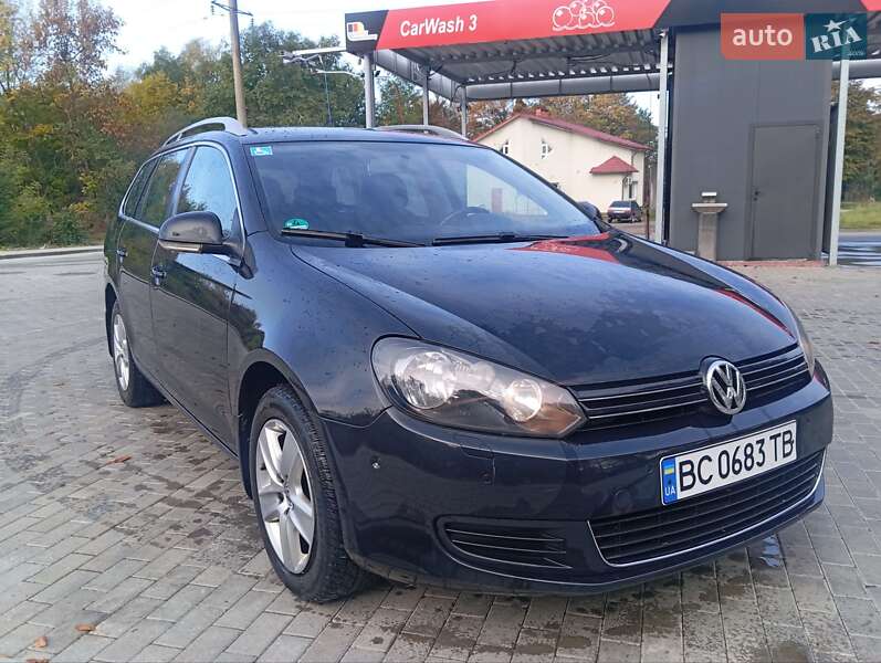 Универсал Volkswagen Golf 2010 в Стрые