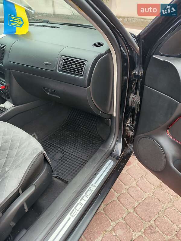 Универсал Volkswagen Golf 2000 в Рогатине