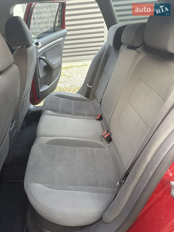 Універсал Volkswagen Golf 2007 в Дніпрі