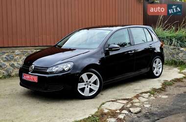 Хэтчбек Volkswagen Golf 2010 в Полтаве