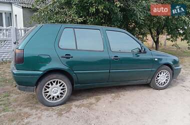 Хэтчбек Volkswagen Golf 1996 в Тараще