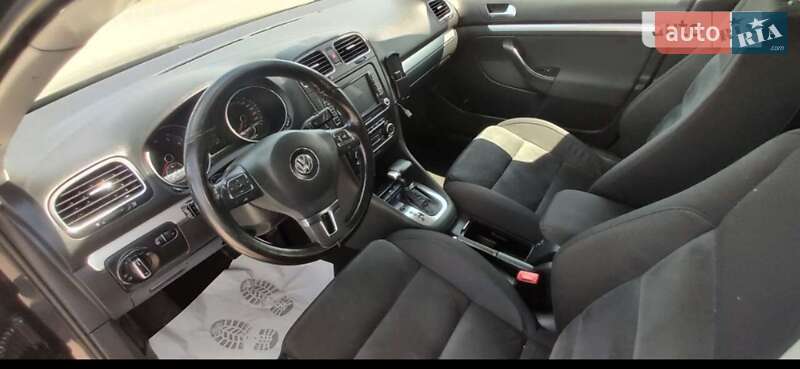 Универсал Volkswagen Golf 2009 в Ровно