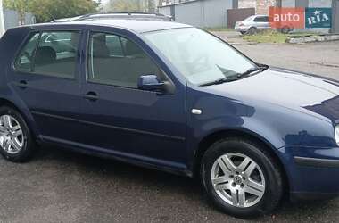 Хэтчбек Volkswagen Golf 2002 в Виннице