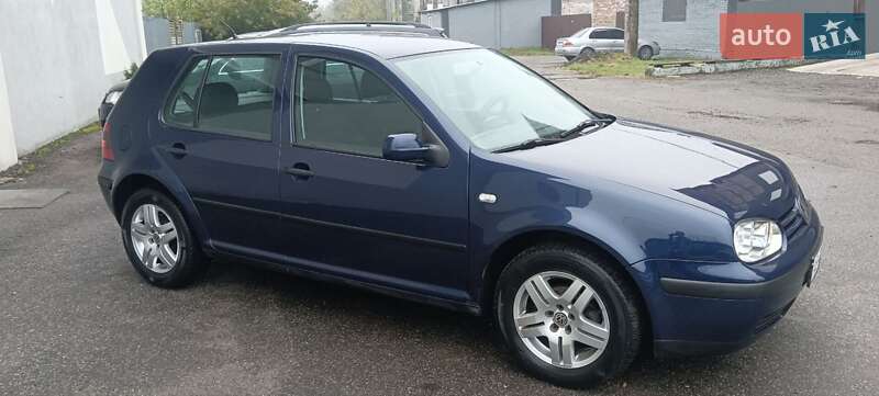 Volkswagen Golf 2002