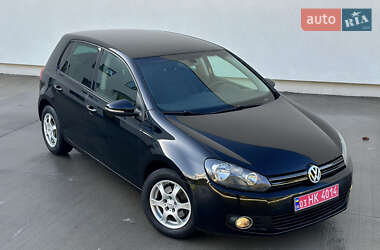 Хэтчбек Volkswagen Golf 2010 в Луцке