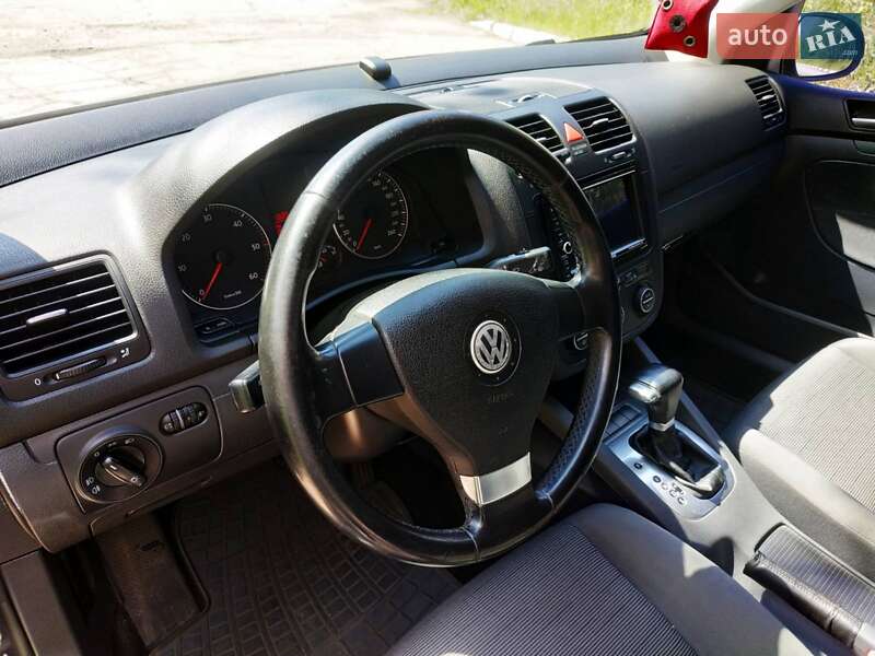 Хетчбек Volkswagen Golf 2007 в Запоріжжі