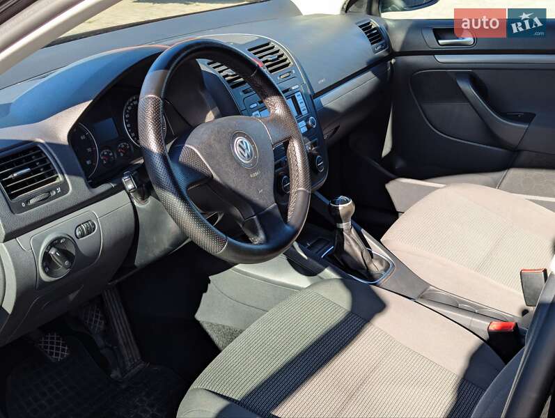 Универсал Volkswagen Golf 2007 в Ровно