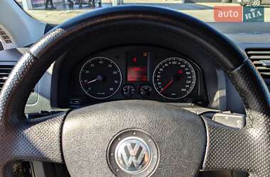 Універсал Volkswagen Golf 2007 в  фото 15 Універсал Volkswagen Golf 2007 в