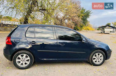 Хетчбек Volkswagen Golf 2005 в Харкові