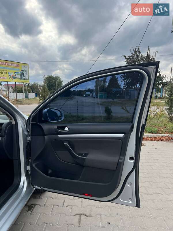 Универсал Volkswagen Golf 2009 в Первомайске