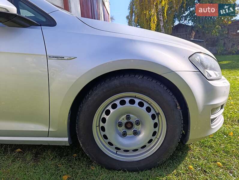 Універсал Volkswagen Golf 2015 в Летичіві