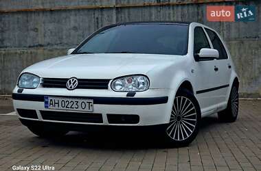 Хэтчбек Volkswagen Golf 2001 в  фото 6 Хэтчбек Volkswagen Golf 2001 в