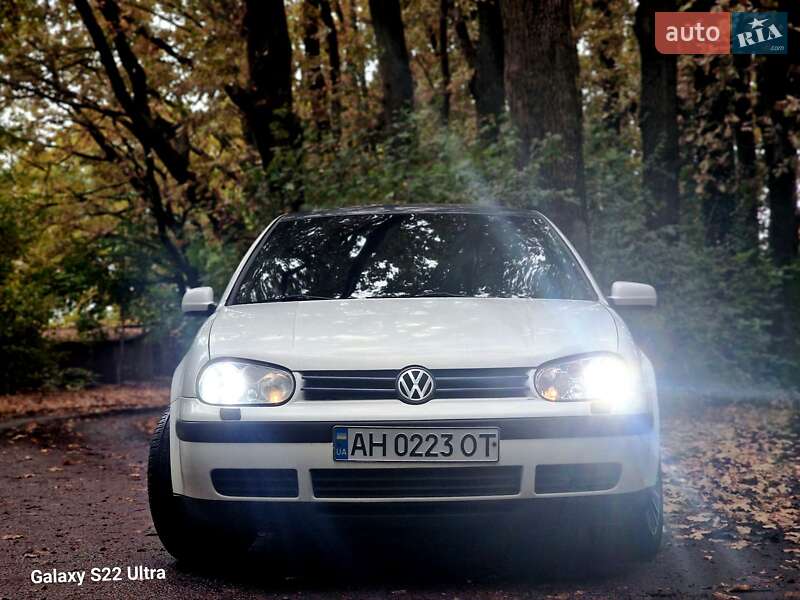 Хетчбек Volkswagen Golf 2001 в Одесі