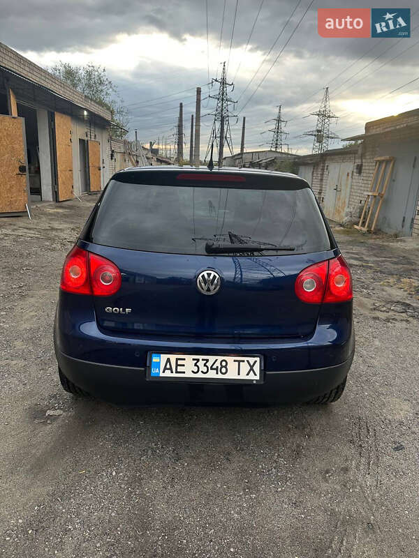 Хетчбек Volkswagen Golf 2008 в Дніпрі