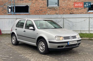 Хэтчбек Volkswagen Golf 2001 в Луцке