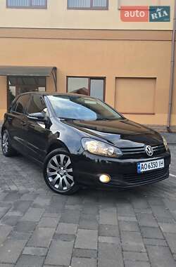 Хэтчбек Volkswagen Golf 2010 в Виноградове