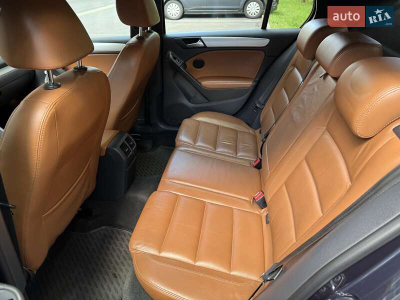 Хетчбек Volkswagen Golf 2012 в Одесі