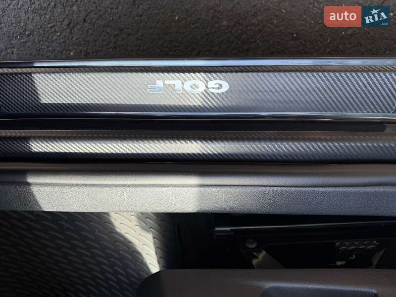 Хетчбек Volkswagen Golf 2012 в Одесі