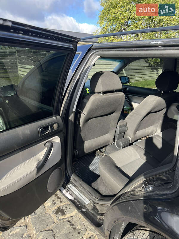 Універсал Volkswagen Golf 2003 в Рівному