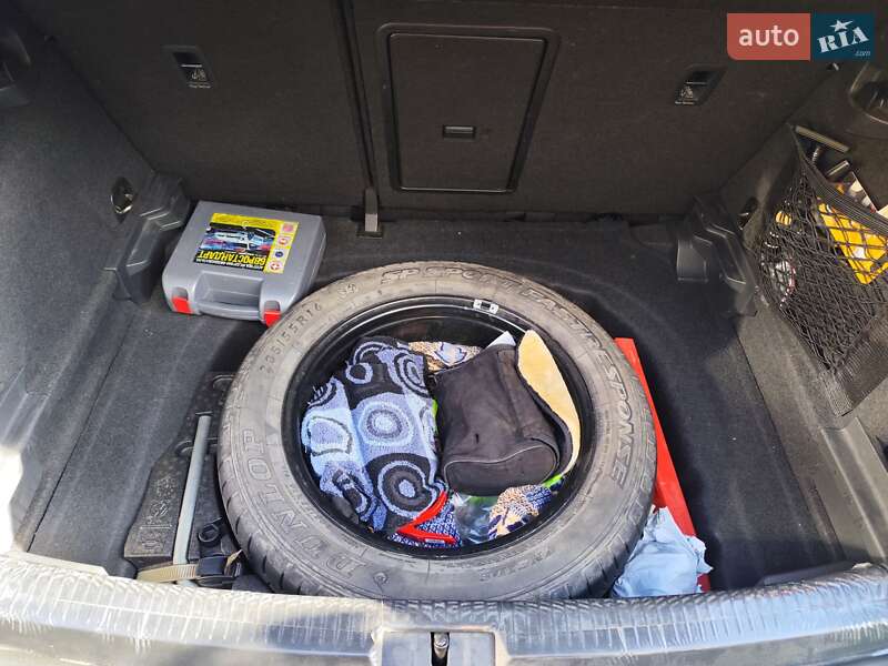 Хэтчбек Volkswagen Golf 2013 в Киеве