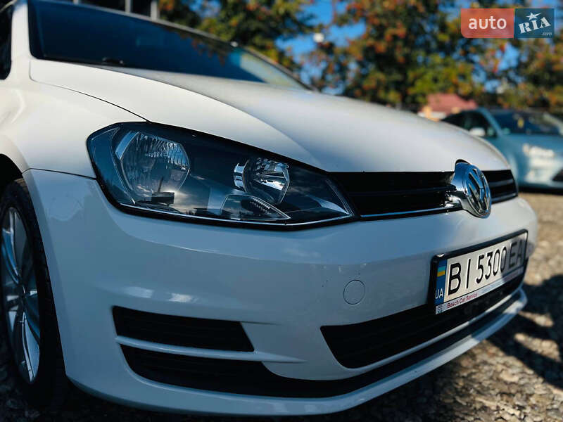 Универсал Volkswagen Golf 2016 в Полтаве