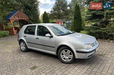 Хетчбек Volkswagen Golf 2002 в Львові