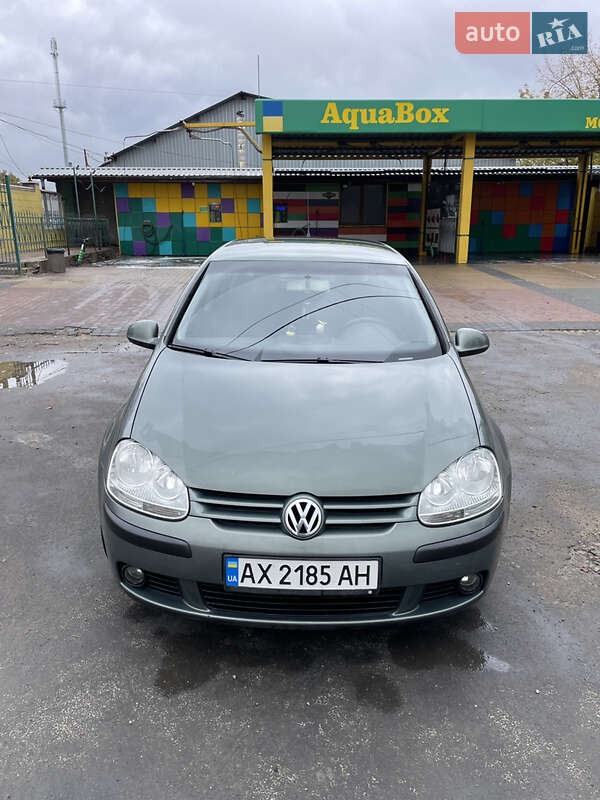 Volkswagen Golf 2005