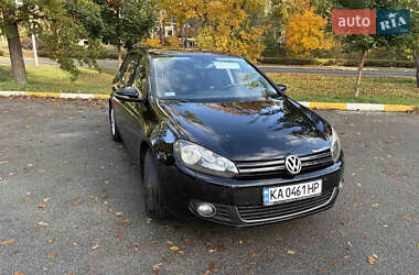 Хэтчбек Volkswagen Golf 2010 в Киеве