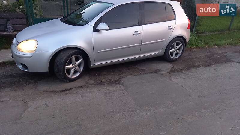 Хетчбек Volkswagen Golf 2007 в Мукачевому