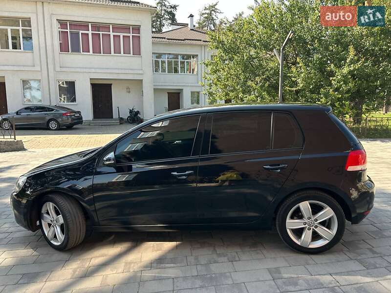 Хетчбек Volkswagen Golf 2010 в Охтирці
