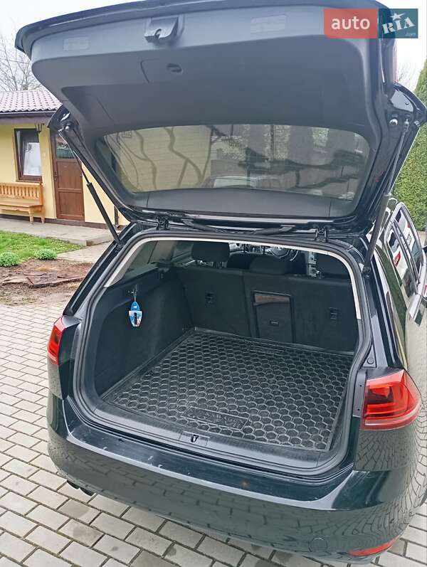 Універсал Volkswagen Golf 2016 в Луцьку