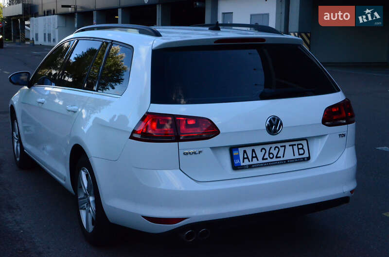 Універсал Volkswagen Golf 2015 в Києві