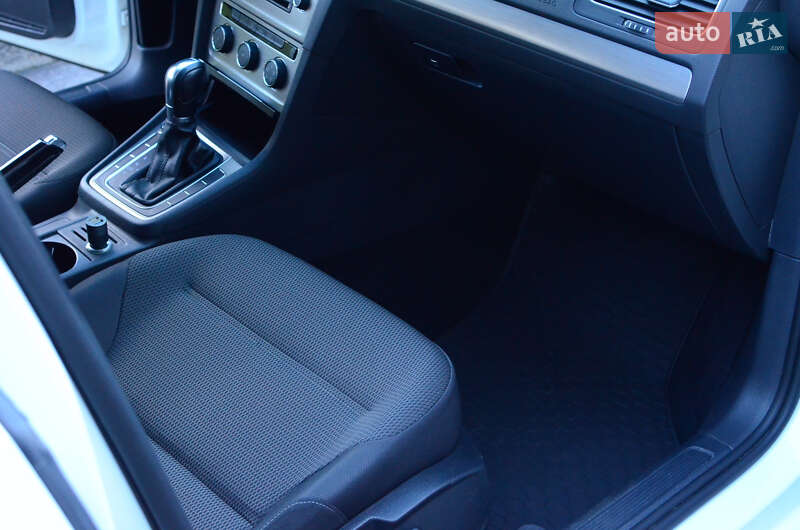 Універсал Volkswagen Golf 2015 в Києві