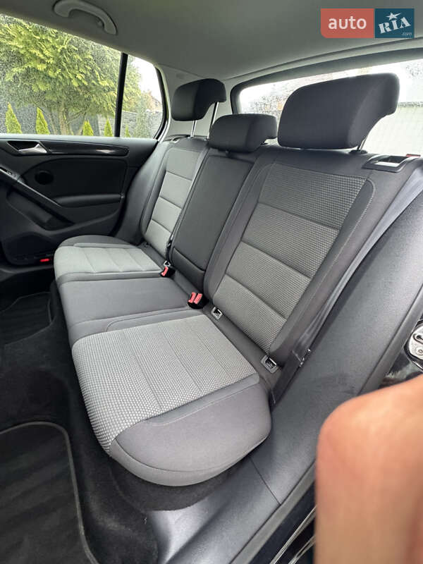 Хетчбек Volkswagen Golf 2012 в Львові