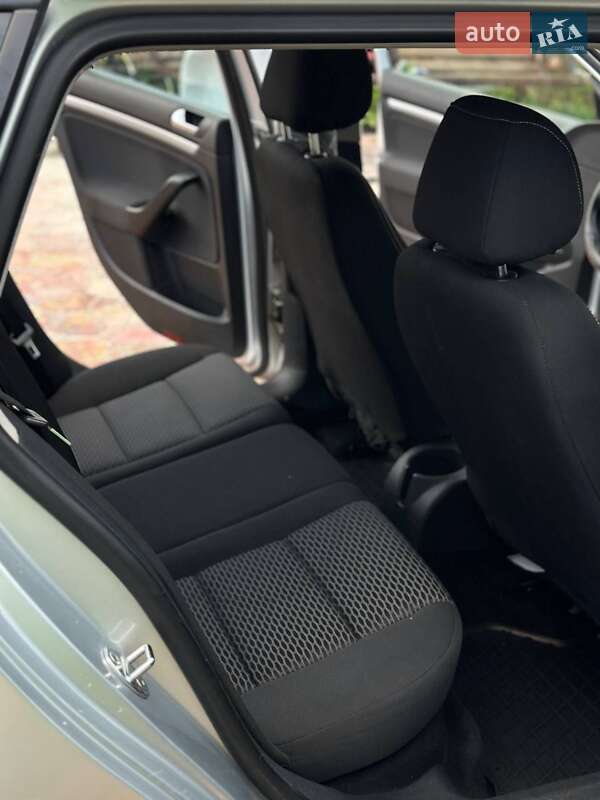 Універсал Volkswagen Golf 2011 в Городку