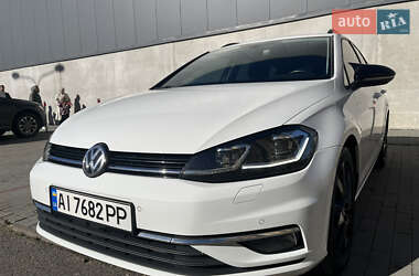 Универсал Volkswagen Golf 2017 в Вишневом