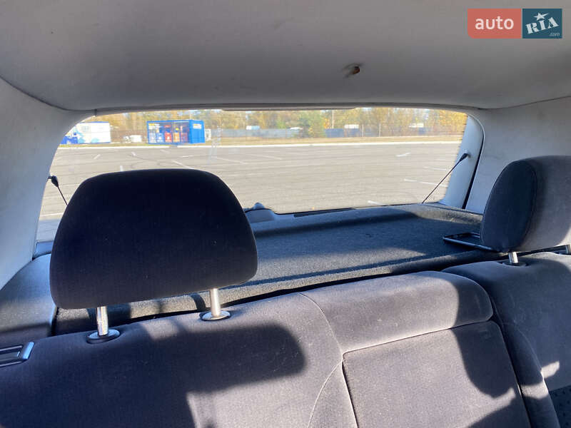 Хетчбек Volkswagen Golf 1999 в Києві