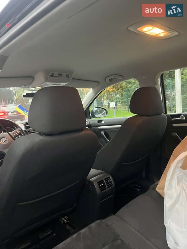 Универсал Volkswagen Golf 2010 в Киеве фото 12 Универсал Volkswagen Golf 2010 в Киеве
