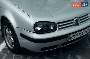 Хетчбек Volkswagen Golf 1999 в Вараші