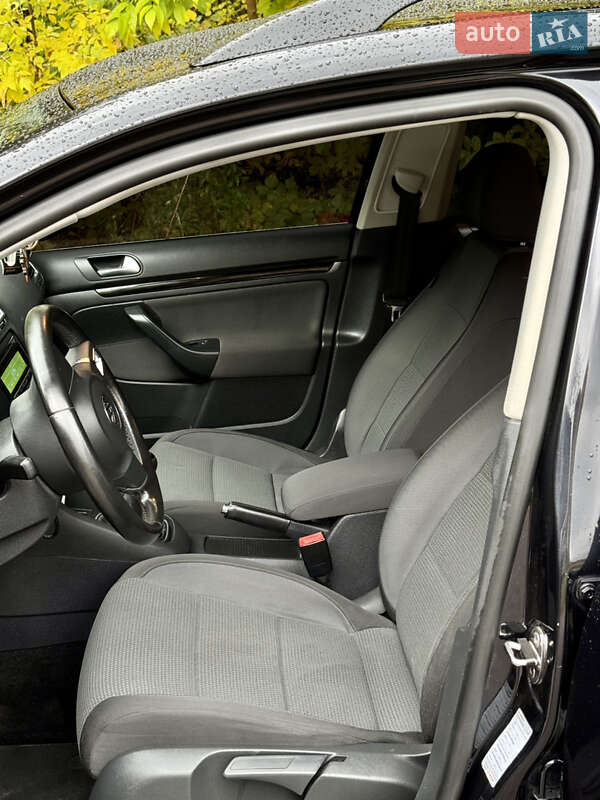 Универсал Volkswagen Golf 2011 в Нежине