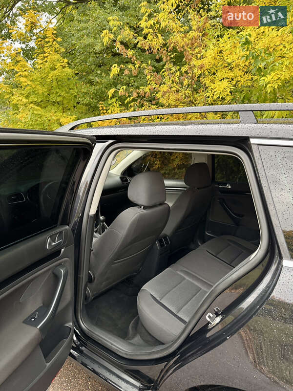 Универсал Volkswagen Golf 2011 в Нежине